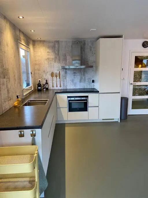 Unieke Woonark Met Privetuin En Free Parking. Appartement Rotterdam 0*,